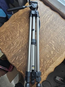 MX 2000 Aluminum Tripod FULL SIZED - Digital Photographic Video - Picture 1 of 5