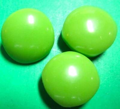 (3) VINTAGE La MODE 3/4" MODIFIED SQUARE GREEN PLASTIC SHANK BUTTONS NOS-P46 - Image 1 of 2