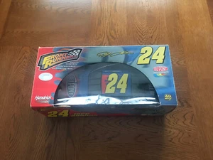 Coche delantero de radiocontrol Jeff Gordon Dupont Hendrick Motorsports escala 1:18 1/18 - Imagen 1 de 3