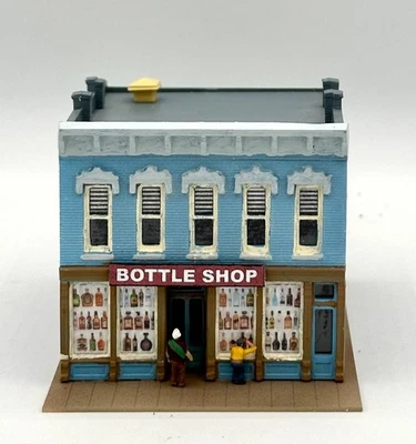 Woodland Scenics Escala N Personalizado Pintado "Bottle Shop" Iluminado Foto 1 de 4