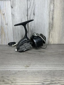 Vintage High Speed Fishing Reel - 900 Series Classic - Picture 1 of 7