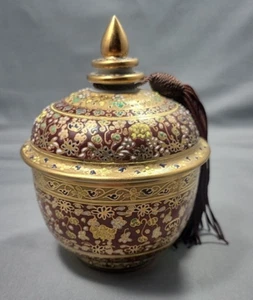 Handbemalte Thai Benjarong Porzellan Dose mit Deckel - Gold Details | plus Quaste  - Bild 1 von 16