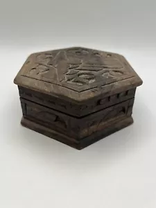 Vintage Hexagon Shaped Wood Jewelry Box With Bird Motif - Picture 1 of 16