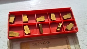 10 Sandvik carbide slitting inserts 330.20-40-AA 235 ( T-Max Q-cutter 4mm ) - Picture 1 of 2