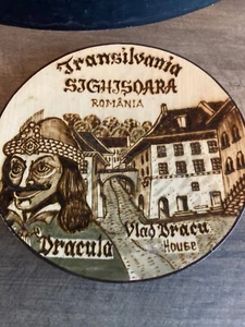 Vintage Transilvania Romania Dracula Vlad Dracu House Wood Plate 6.5” - Picture 1 of 6