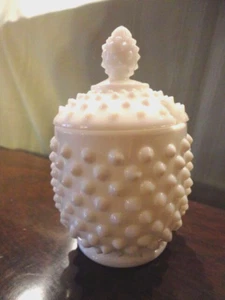 Fenton White Milk Glass Hobnail Jam / Jelly & Lid 5"t Vintage - Picture 1 of 9