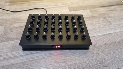 Usb Midi and DIN MIDI Controller 32 knobs DAW wooden - Image 1 of 4