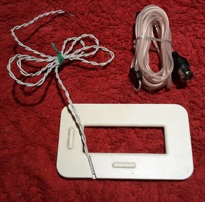 AM Loop Antenna, Hanging Type, Bare Wire, 4" x 2.5", White + Dipole "T" Antenna - Picture 1 of 1