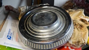 Oldsmobile V8 Cutlass F-85 F85 1961-1963 Copertura Ruota Coperture Ruota Usate - Foto 1 di 1