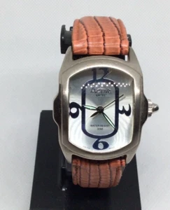Reloj Desirable Activa Swiss by Invicta para mujer, uso normal, se ve/funciona bien - Imagen 1 de 12