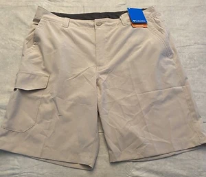 Columbia Omni Shade Sun Protection Tan Shorts UPF 50 Pockets Sz 36 NWT - Picture 1 of 11