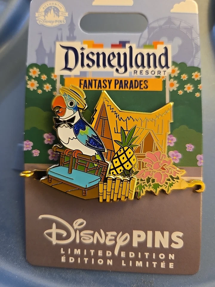 Значок Disney 2024 DLR Disneyland Fantasy Parade TIKI ROOM BARKER BIRD LE 2500 - Изображение 1 из 1