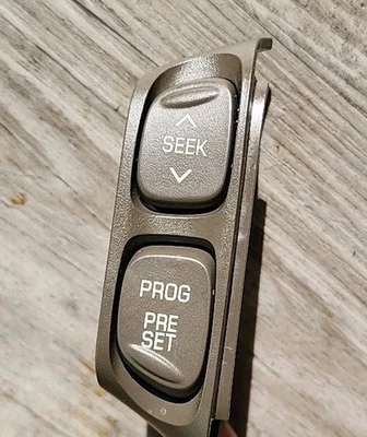 97-04 OLDSMOBILE  SILHOUETTE STEERING WHEEL RADIO CONTROL OEM - Image 1 of 4