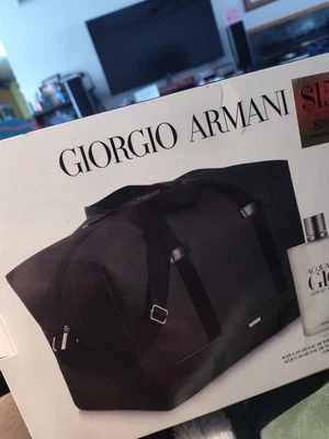 Сумка наплечная Giorgio Armani дорожная спортивная Weekender черная. - Изображение 1 из 4