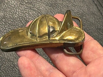 FIVELA DE CINTO CAPACETE BOMBEIRO vintage, única, provavelmente latão sólido - Imagem 1 de 4