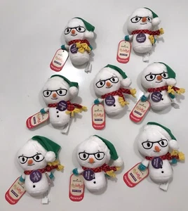 Menge 8 Hallmark Itty Bittys 5 Zoll SCHNEEMANN mit Sound Plüsch Neu mit Etikett - Bild 1 von 3