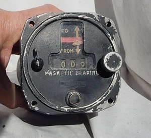 Indicador de rodamiento magnético Douglas DC-4 Pilots tipo instrumento 336A-2 - Imagen 1 de 5