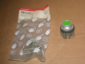 Botón pulsador hermético al aceite Westinghouse PB1 AAG de alta resistencia.Verde.Arranque.Pb al ras.Nuevo  - Imagen 1 de 3