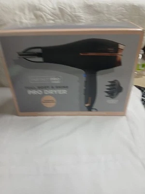 Secadora Infinitipro de Conair Full Body & Shine Pro Tecnología Titanio  Foto 1 de 3