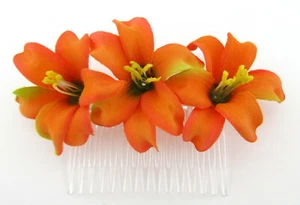 Dreifach orange 2" Lilie Seide Blume Haarkamm, Rockabilly, Pin up, Hochsteckfrisur - Bild 1 von 3
