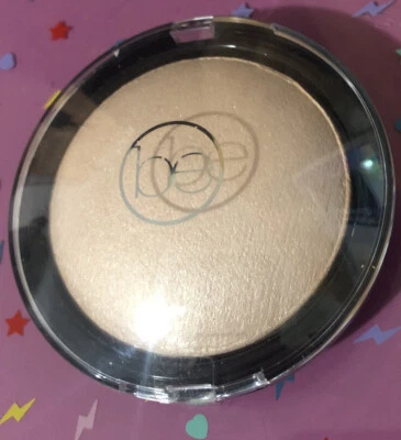 Beauticontrol Light Glow Highlighting Powder 🌟 - Image 1 of 3