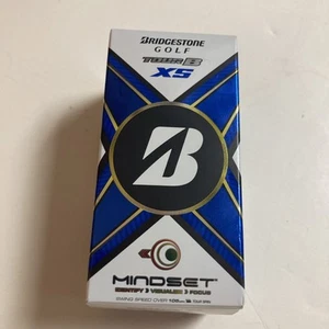 Confezione da 2 palline da golf NUOVISSIME 2024 Bridgestone Tour B XS White Mindset - Foto 1 di 4