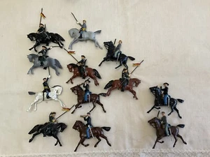 12 Metal Toy Soldiers On Horseback Britains Made In England 30’s/40’s EUC - Picture 1 of 11