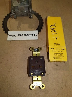 Hubbell 5461 Marrón Receptáculo Único 20A 250V 3 Cables =NUEVO LOTE DE 3= Foto 1 de 4