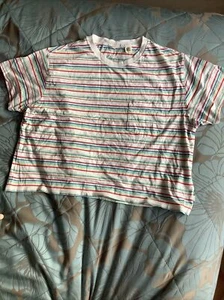 Ladies Levi’s Cropped T Shirt Size Medium - Picture 1 of 8
