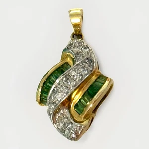 Fabulous Diamond & Emerald, 14 Kt Gold Pendant - Picture 1 of 11
