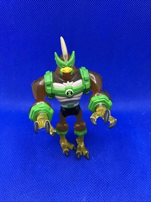 Figura de acción Ben 10 Omniverse Kickin Hawk 4" Bandai 2013 OmniPlasm  Foto 1 de 4