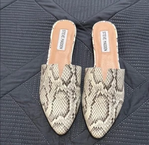Steve Madden White Snake Print Loafers - Size 7.5 - Brand New! - Picture 1 of 4