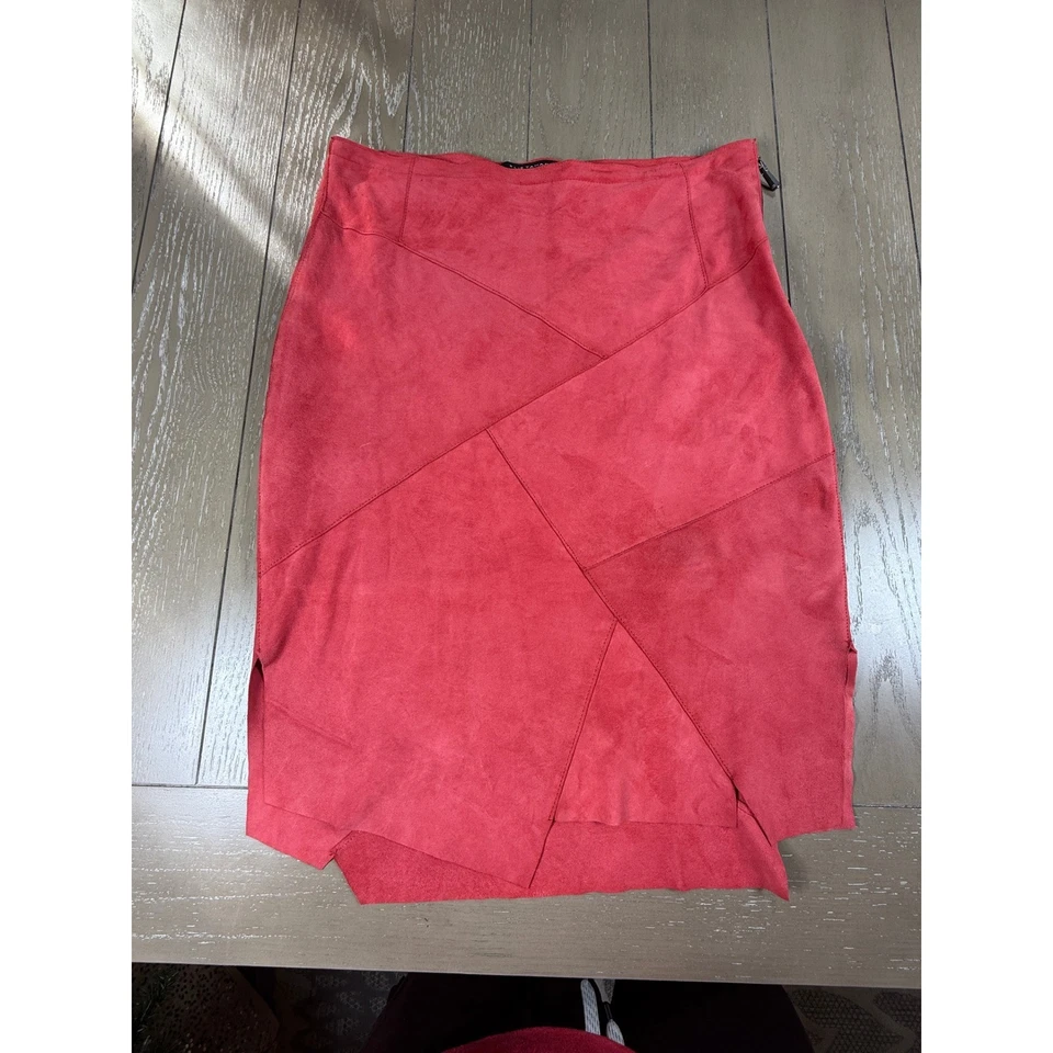 Saia Midi Feminina Elie Tahari Camurça Patchwork 4 Bainha Assimétrica Vermelha Coral - Imagem 1 de 4
