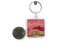 Schlüsselanhänger umfunktioniert Vintage Streichholzschachtelhülle Frank Sennes Moulin Rouge  - Bild 1 von 2