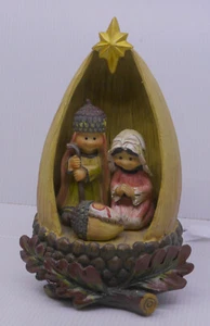 UNUSUAL ACORN SHAPED CHRISTMAS NATIVITY WITH HOLY FAMILY, MARY, JOSEPH, BABY - Picture 1 of 7