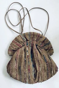 Vintage Sommerhandtasche 70er Jahre Narzissen Rohseide mit Lederriemen - Bild 1 von 6