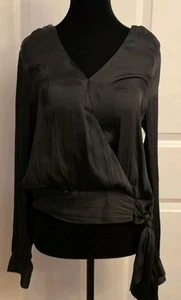 Blusa Banana Republic nera con cravatta in vita taglia small nuova con etichetta - Foto 1 di 6
