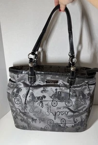 Coach Horse Carriage East West Gallery Tote Shoulder Bag in Black Gray - Picture 1 of 10