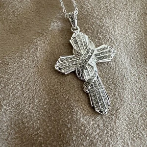 European Style 3-Dimensional Silver Cross Pendant Necklace W/rhinestones - Picture 1 of 12