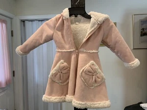 Donna Salyers Fabulous Furs Pink Faux Suede White Fur Girl's Coat Size XXS - Picture 1 of 3