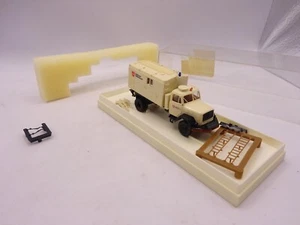 Brekina: Magirus Camion Malteser Servizio Di Emergenza (GK26) - Foto 1 di 3