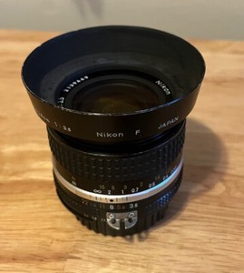 Nikon Nikkor 28mm f/3.5 AI Lens with Lens Hood