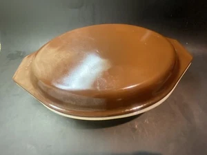 Vintage Pyrex 063 Casserole Dish with Brown Lid Divided Oval Baking 1 Quart - Picture 1 of 5