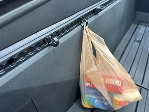 Cybertruck L-Track grocery bag hooks (SET OF 6) - Bild 1 von 3