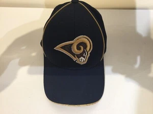 Youths St Louis Rams NFL Fitted Baseball Cap One Size T5065 - Afbeelding 1 van 4
