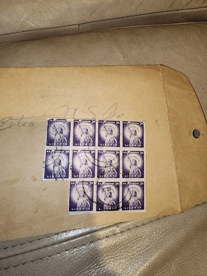 RARE 3 CENT LIBERTY US POSTAGE STAMP PURPLE LADY STATUE OF LIBERTY - Image 1 of 1