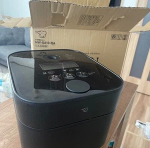 NW-SA10-BA Zojirushi IH Rice Cooker 5.5Go / 1.0L Stan. Black AC100V - Picture 1 of 9