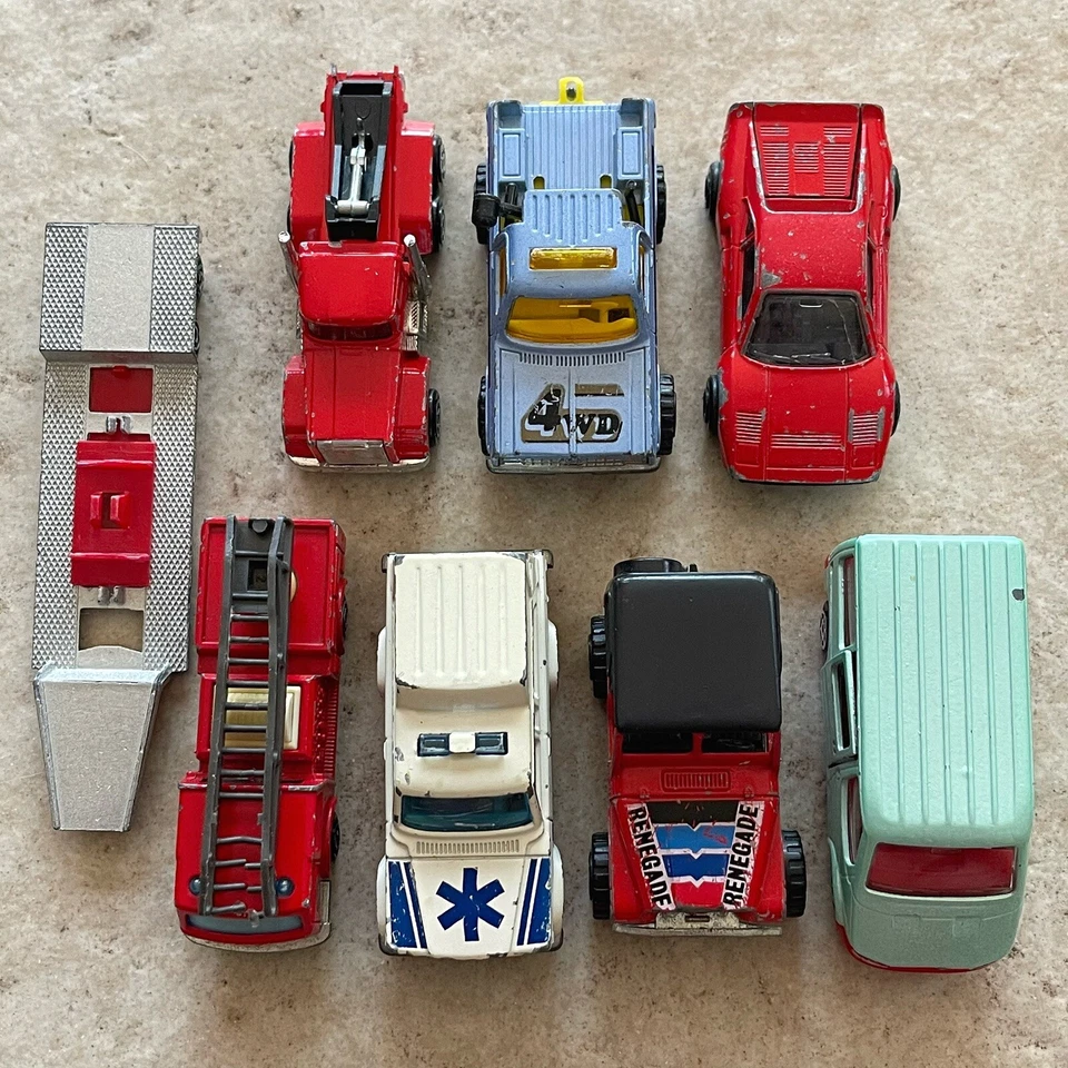 LOTE de colección Majorette Diecast camión semi remolque Ford Transit Jeep ambulancia + Foto 1 de 4