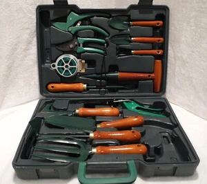 13 PIECE GARDEN HAND TOOL SET WITH CARRY/STORAGE CASE - Picture 1 of 8