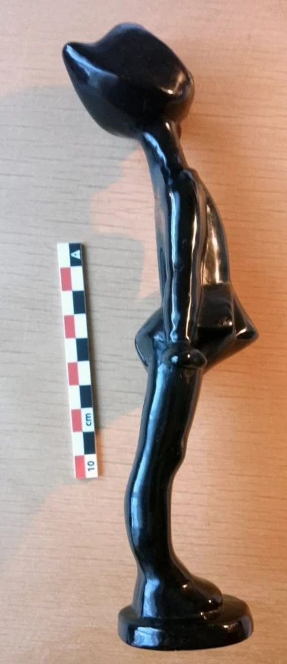 Chica rusa en un pañuelo soviético URSS figura de plástico duro Vintage 1032 - Imagen 1 de 4